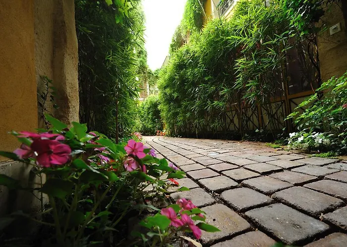 Les Patios Du Marais 2 Апартаменты *