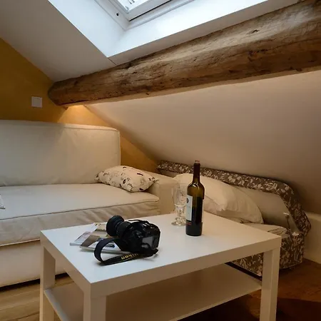 Apartament Les Patios Du Marais 2 *