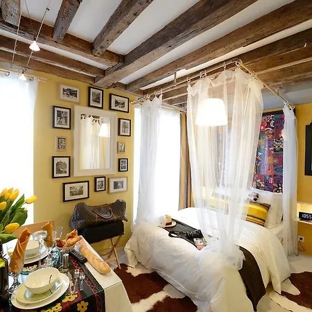 Appartement Les Patios Du Marais 2